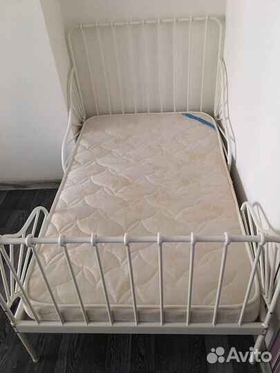 Детская кровать IKEA с матрасом