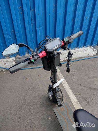 Самокат взрослый электрический бу