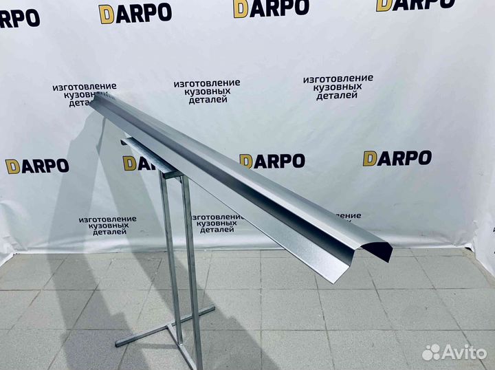 Пороги для Toyota Auris 2006-2012 (E150)