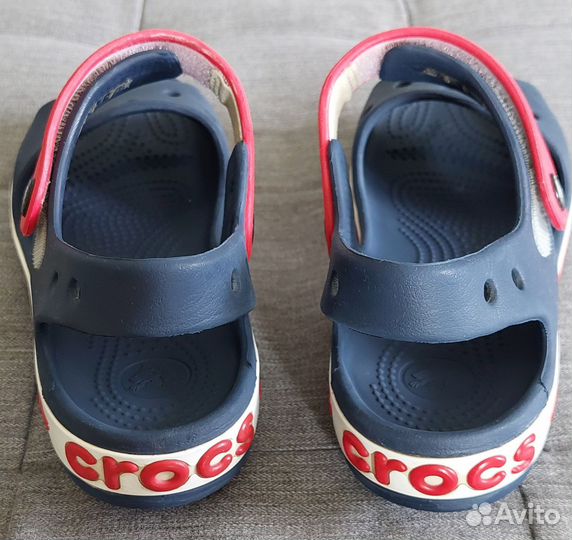 Сандалии crocs j2, кеды для пляжа reima