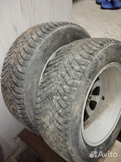 Nokian Tyres Hakkapeliitta 8 215/60 R16