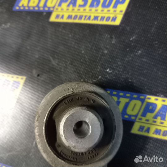 Рычаг передний верхний правый задний Audi A4 B8