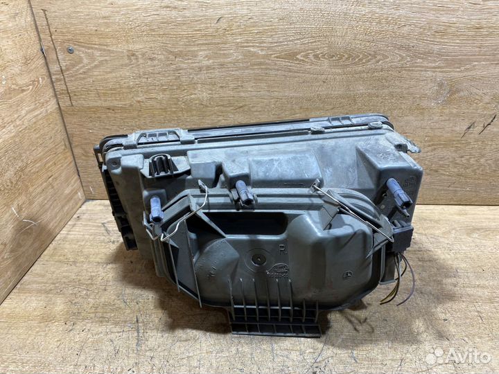 Фара передняя правая Mercedes W124 дорест 141730