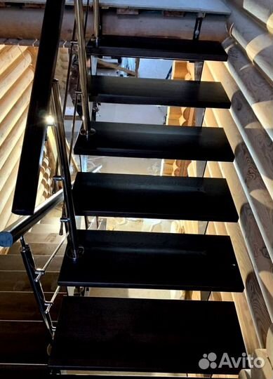 Прямая лестница на металлокаркасе