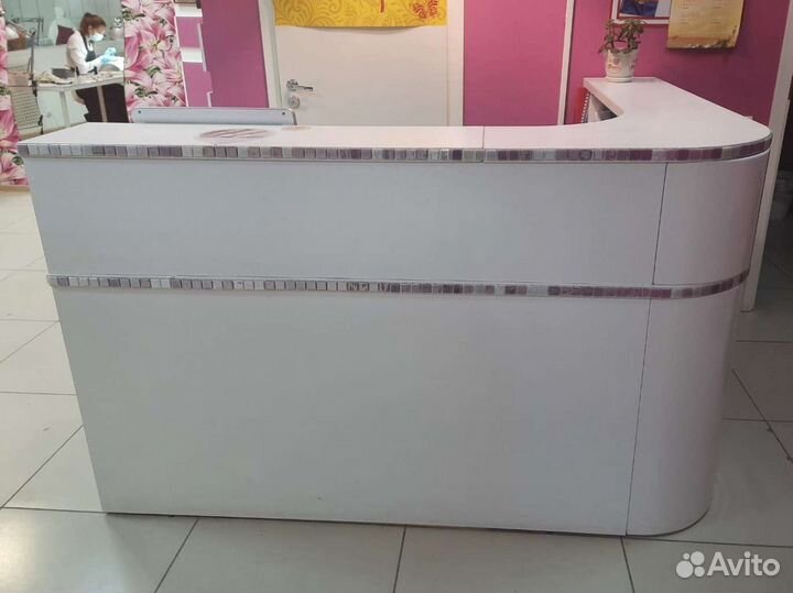 Стол ресепшн, стойка администратора