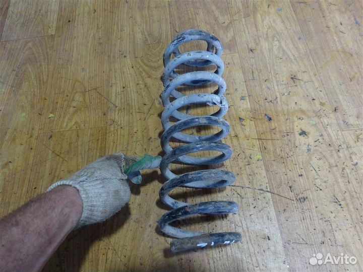Пружина передняя Jeep Grand Cherokee (ZJ) 1993-19