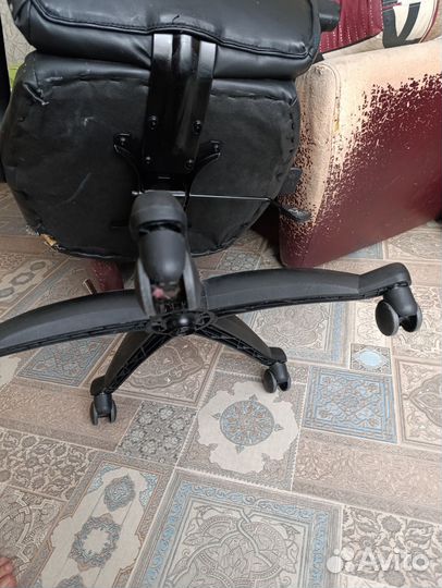 Компьютерное кресло