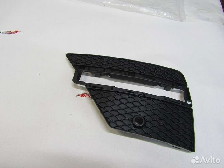 Решетка бампера Mercedes W166 A1668852822