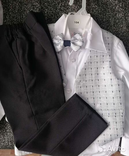 Костюм тройка на мальчика 104