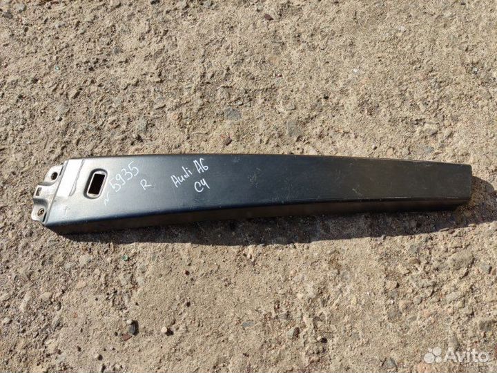 Накладка стойки правая Audi A6 седан 2.8 AAH 1997