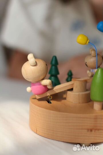 Шкатулка музыкальная шарманка новая