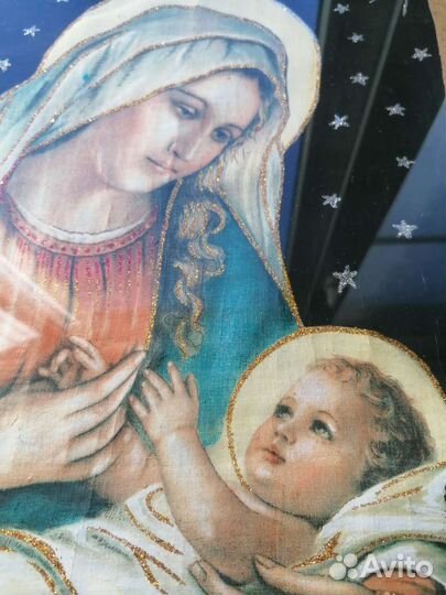 Картина с изображением Божьей Матери