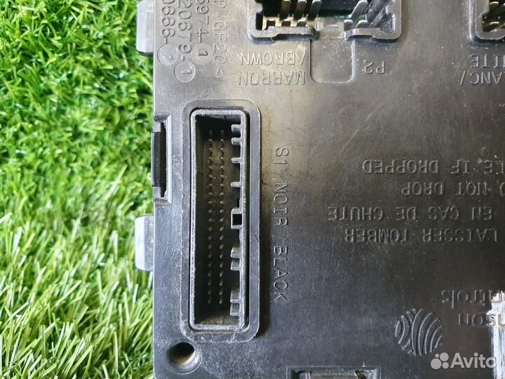 Блок комфорта Renault Logan 2 H4M 438 1.6Л 2020