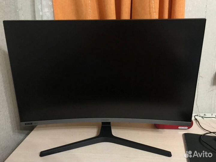 Монитор Samsung 27 изогнутый 240hz(герц)