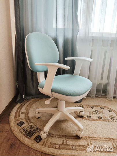 Стул на колëсах б/у