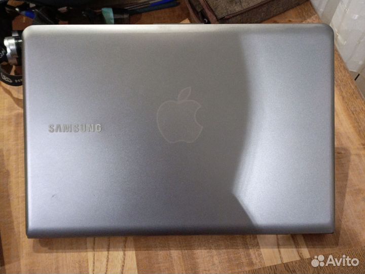 Ноутбук Samsung series 5 ultra