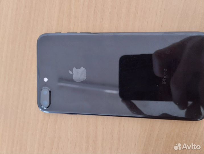 Продам iPhone 7 +