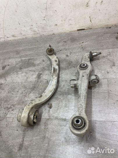 Рычаг передний нижний левый Volkswagen Passat