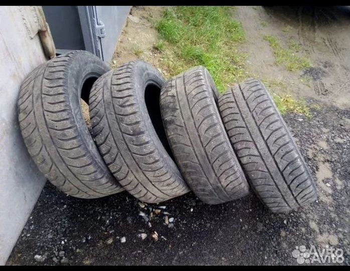 Bridgestone Ice Cruiser 5000 215/60 R16