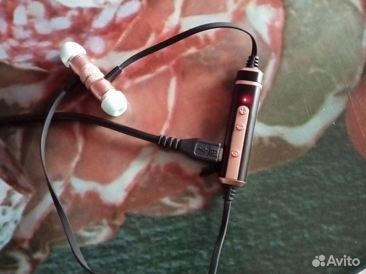 Беспроводные наушники