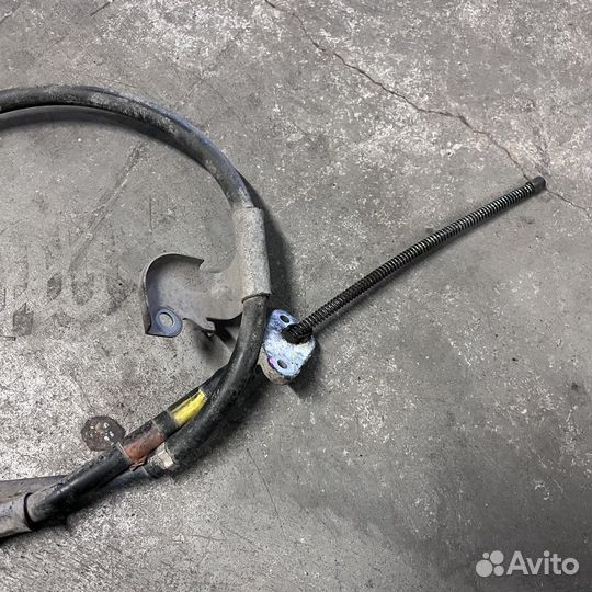 Трос ручника правый Toyota Hi Lux Hilux 2015-20