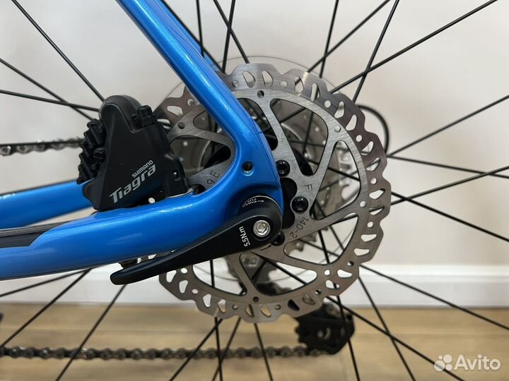 Шоссейный велосипед Giant Defy Advanced 3