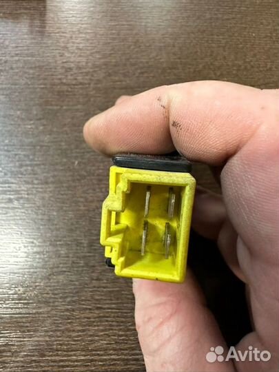 Кнопка обогрева заднего стекла Kia Spectra 1.6 S6D