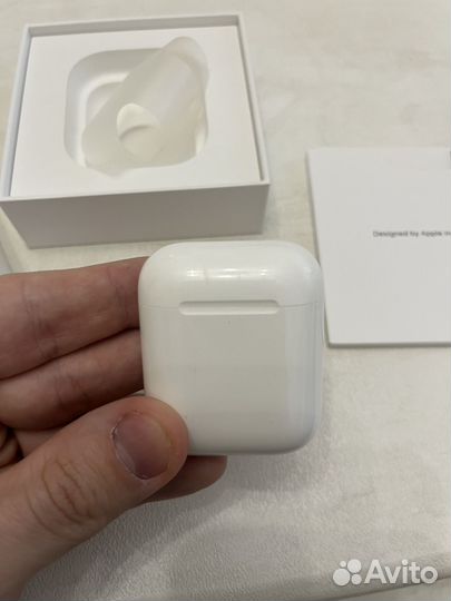 Наушники Apple AirPods (1 поколение)