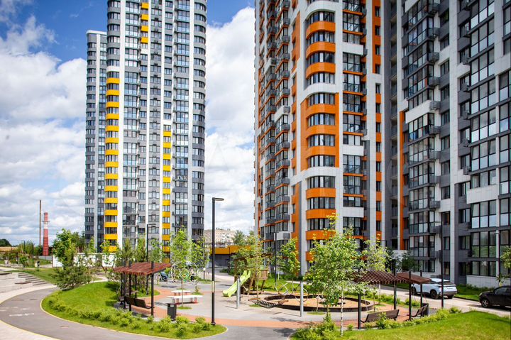 2-к. квартира, 83,5 м², 1/25 эт.