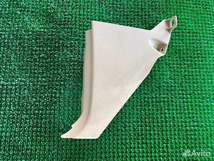 Обшивка стойки лев. перед. Toyota Lx570, Land crui