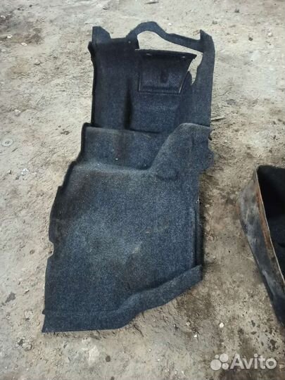 Обшивка багажника w202