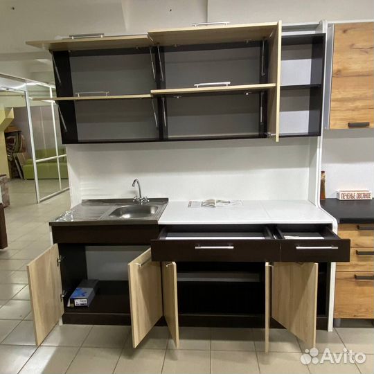 Кухонный гарнитур в квартиру