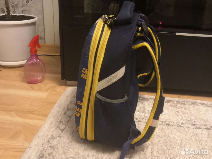 Школьный рюкзак