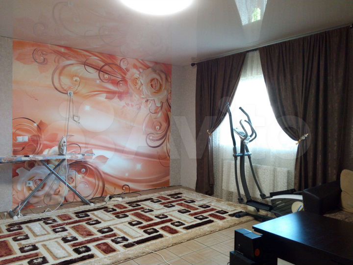 Дом 300 м² на участке 13 сот.