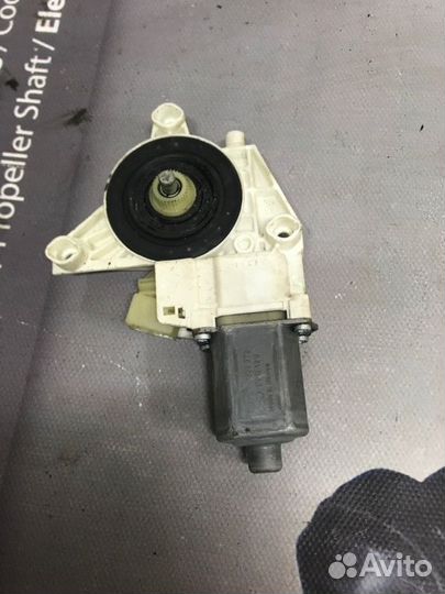 Мотор стеклоподъемника передний Mercedes-Benz