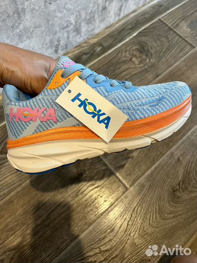 Кроссовки беговые новые Hoka женские