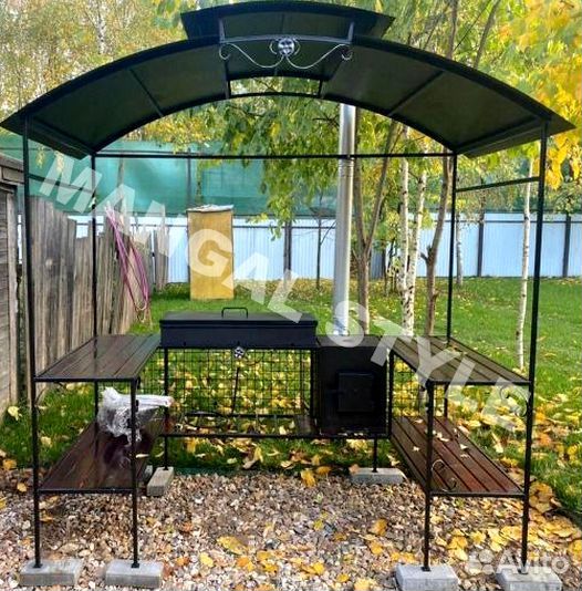 Мангал с крышей