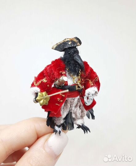 Миниатюрный ворон