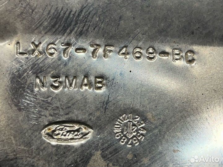 Тепловой экран моторного отсека Ford Escape