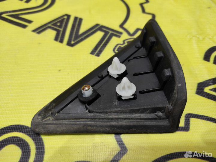 Уголок крыла задний левый Nissan Primera QP12