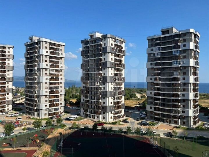 2-к. квартира, 90,9 м², 3/17 эт.