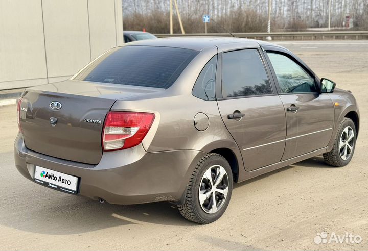 LADA Granta 1.6 МТ, 2016, 63 000 км