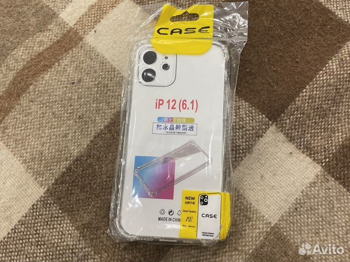 Чехол на iPhone 12