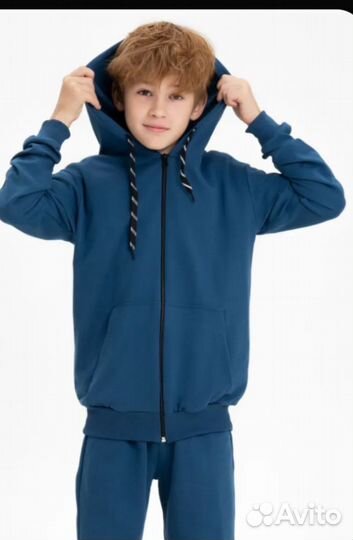 Новый Спортивный костюм на мальчика 140