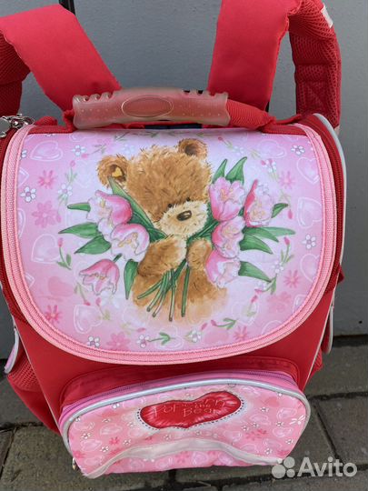 Рюкзак на колесиках,с большой выдвигающейся ручко