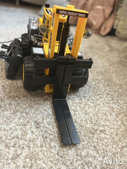 Игрушка автопогрузчик