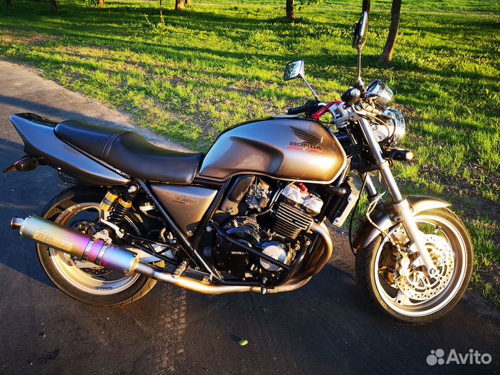 Honda CB400 SF version S
