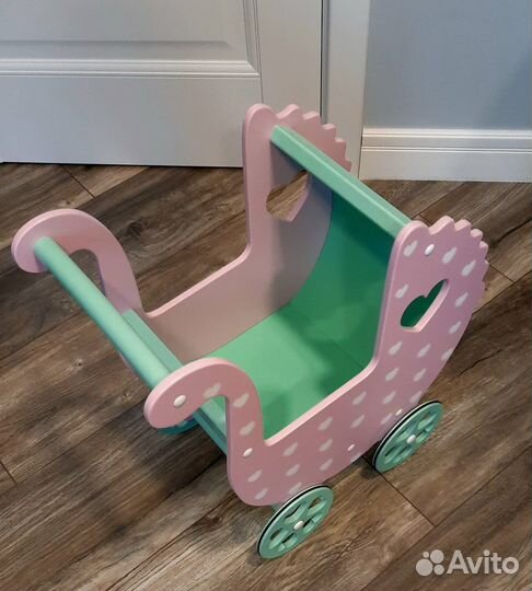 Коляска деревянная для кукол