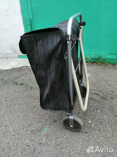 Сумка на колесиках