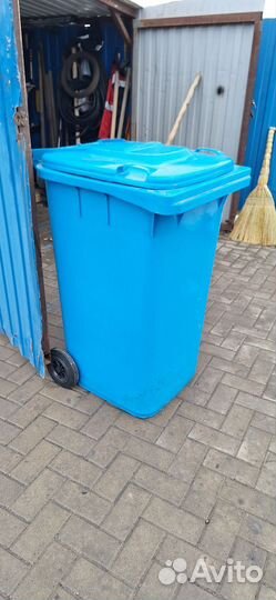 Мусорный контейнер 240 литров